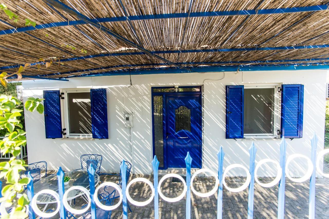 Blue White Apartments - Kefallonia Poolside Retreats Spartia  Exterior photo